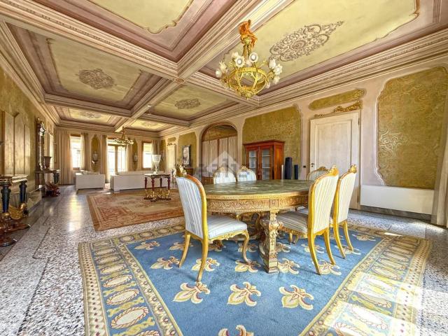 Appartamento in vendita di 225 m²