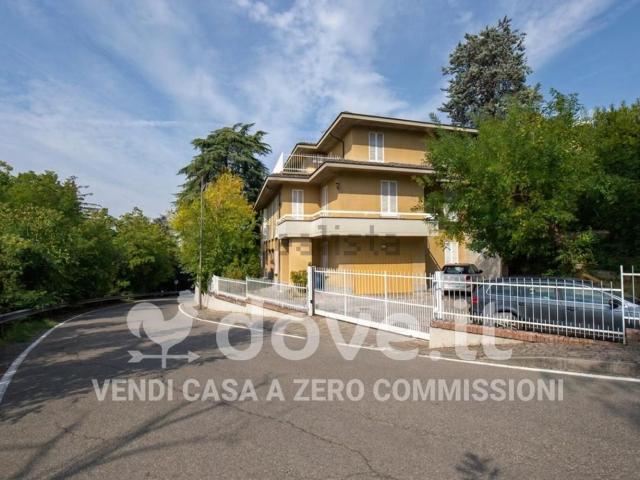 Appartamento in vendita di 225 m² in Via Caduti del Lavoro, 47