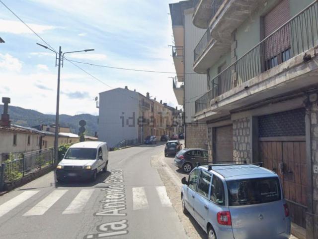 Appartamento in vendita di 225 m² in Via A.Gramsci