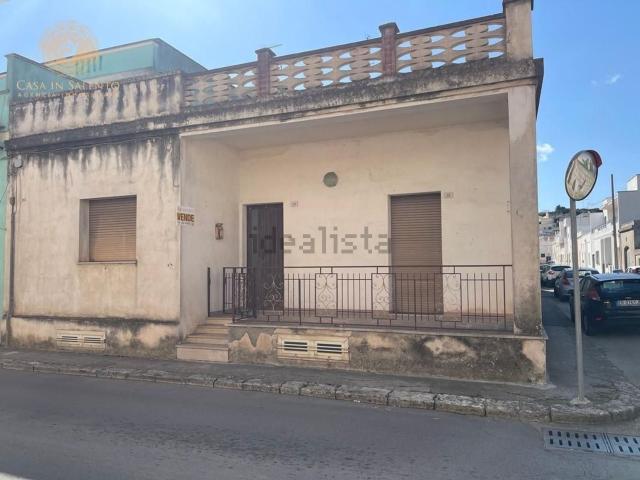Appartamento in vendita di 225 m² in Via Bari, 10