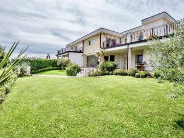 Appartamento in vendita di 225 m² in Via Giuseppe Mazzini