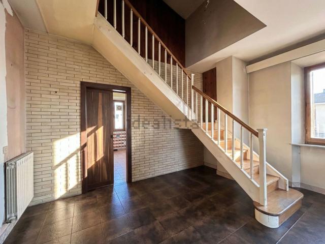 Appartamento in vendita di 225 m² in Via Giacomo Brodolini, 2