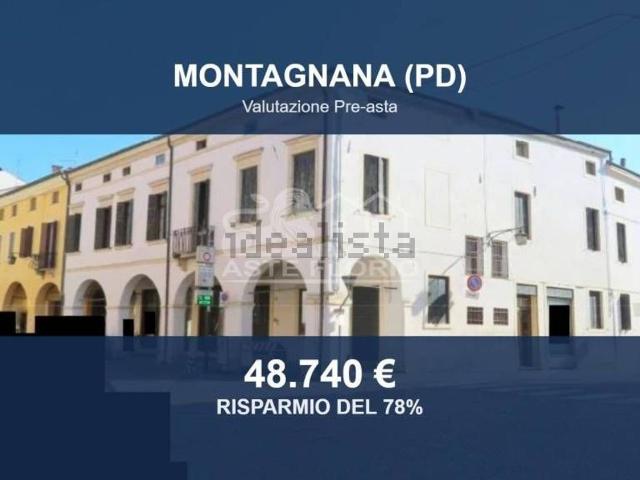 Appartamento in vendita di 225 m² in Via Giacomo Matteotti, 33