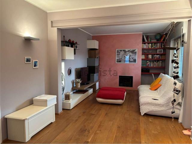 Appartamento in vendita di 225 m² in Via San Genesio, 5