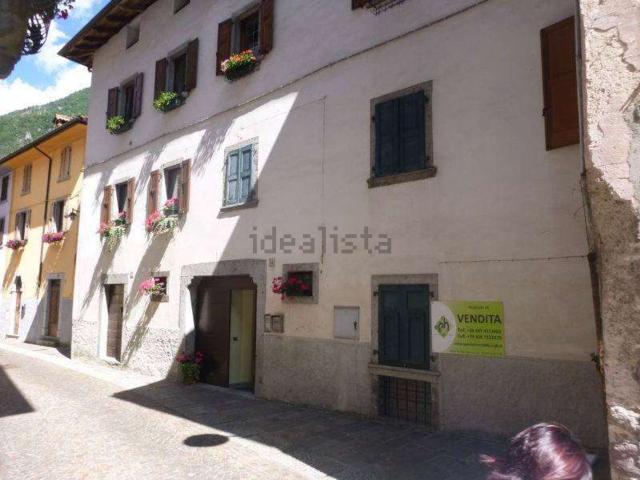 Appartamento in vendita di 225 m² in Via Sassolo, 24