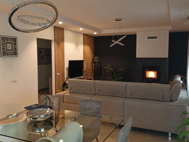 Appartamento in vendita di 225 m² in Via Ponteventena