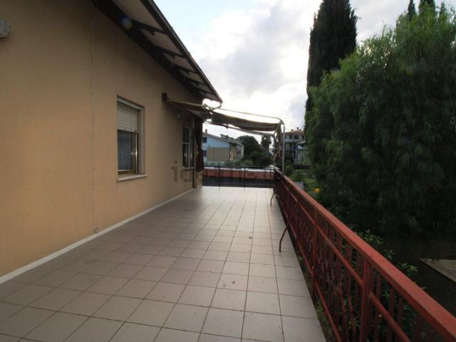 Appartamento in vendita di 225 m² in Via Valdaso