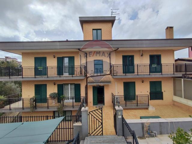 Appartamento in vendita di 226 m² in Via Tagliamento