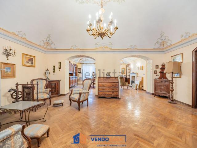 Appartamento in vendita di 226 m² in Piazza Carlo Alberto, 22