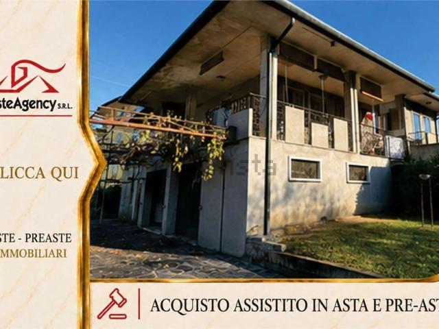 Appartamento in vendita di 227 m² in Via D. L. Sturzo, 54