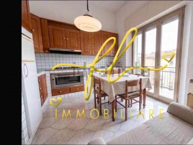 Appartamento in vendita di 227 m² in Via del Commercio Sud, 87