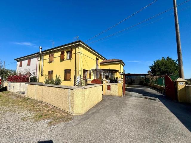 Appartamento in vendita di 227 m² in Via Stroppata Vecchia, 43