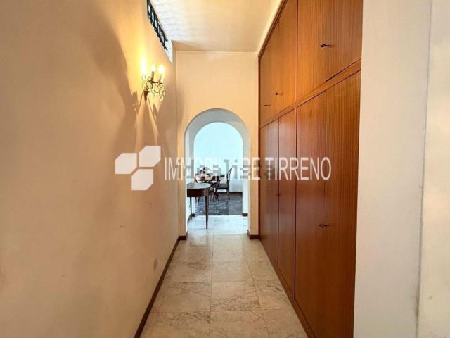Appartamento in vendita di 227 m² in Viale Eugenio Chiesa, 25