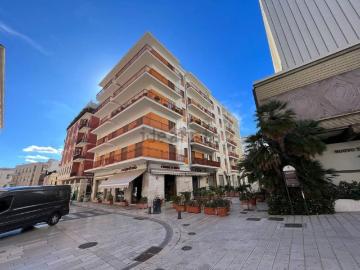 Appartamento in vendita di 228 m² in Piazzetta Giustino Durano, 4