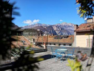 Appartamento in vendita di 228 m² in Via Oriola