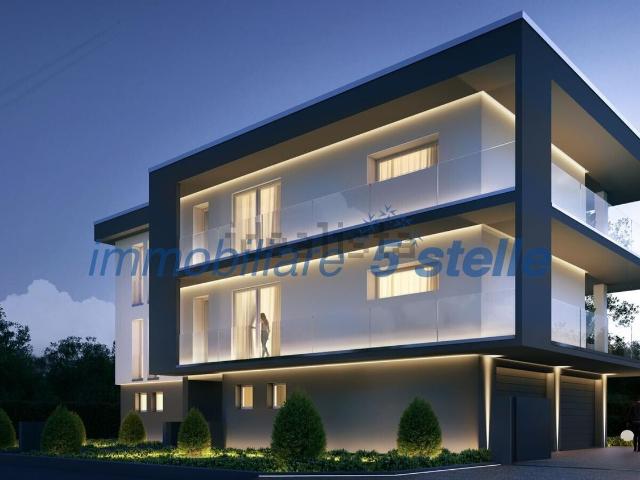 Appartamento in vendita di 228 m² in Via Montello, 50