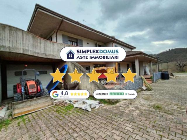 Appartamento in vendita di 228 m² in Via Nuova