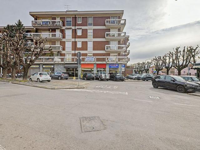 Appartamento in vendita di 228 m² in Via Tonale, 3