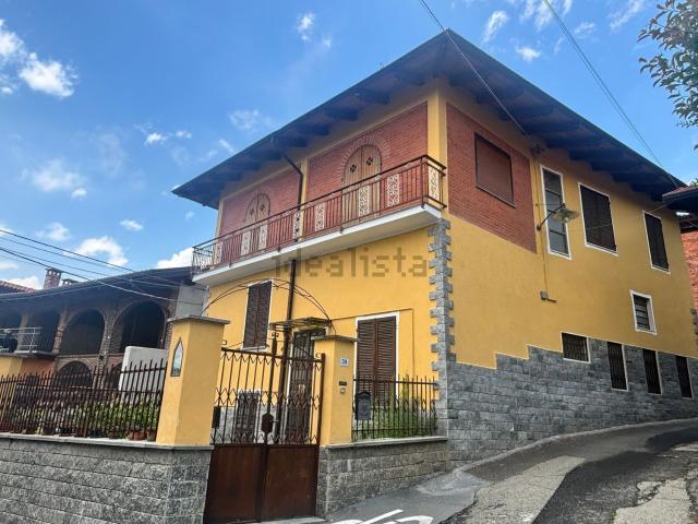Appartamento in vendita di 228 m² in Via Vittorio Emanuele, 39