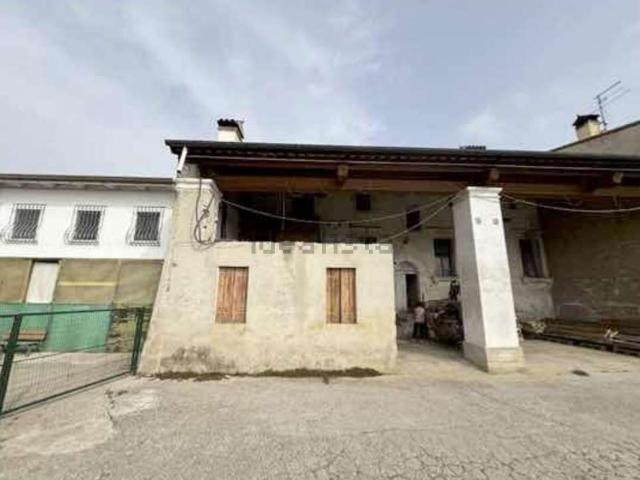 Appartamento in vendita di 229 m² in Via San Pietro, 5