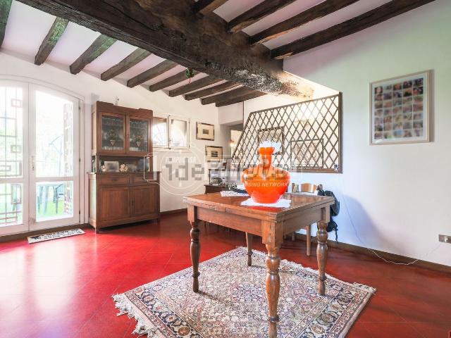 Appartamento in vendita di 229 m² in Via Palazzetti