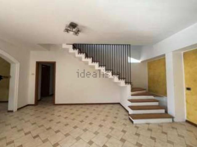 Appartamento in vendita di 229 m² in Via Vigazzolo, 74