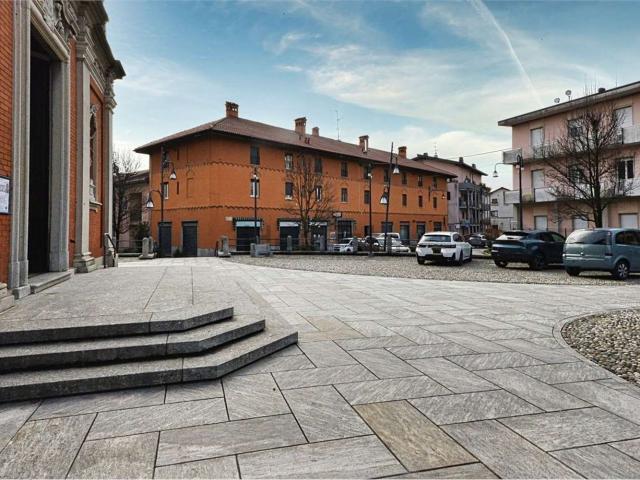 Appartamento in vendita di 2300 m² in Via C. Rosselli, 5