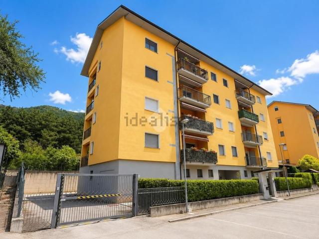 Appartamento in vendita di 230 m² in Via Antica Arischia, 85