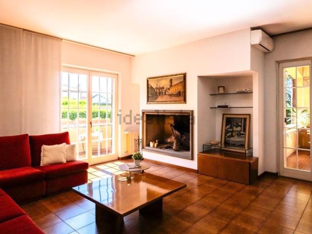 Appartamento in vendita di 230 m² in Via Gabriele D&apos Annunzio, 4