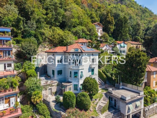 Appartamento in vendita di 230 m² in Via Gaspare Casletti