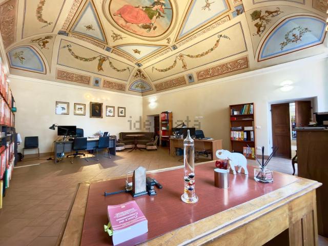 Appartamento in vendita di 230 m² in Via Giuseppe Garibaldi, 12