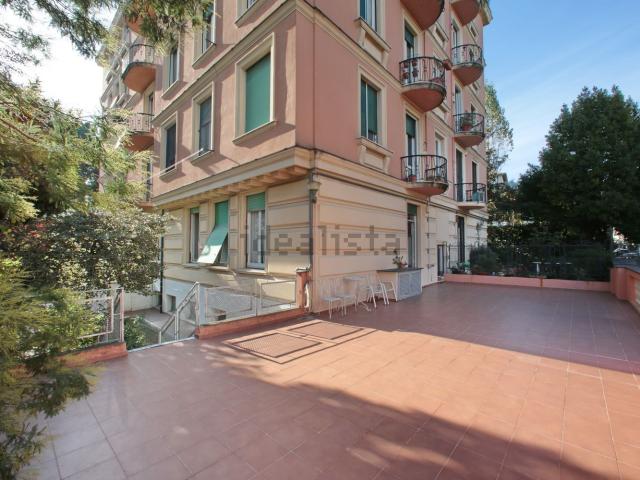Appartamento in vendita di 230 m² in Via Giorgio Byron, 8