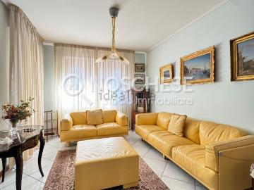 Appartamento in vendita di 230 m² in Via Guglielmo Marconi