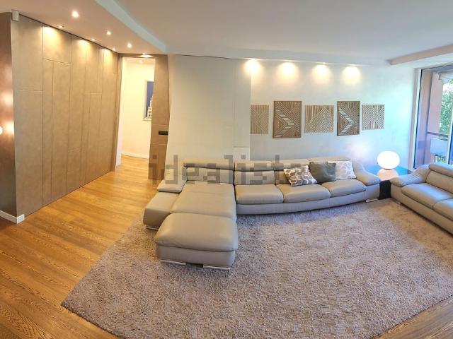 Appartamento in vendita di 230 m² in Via dei Longobardi, 3