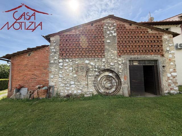 Appartamento in vendita di 230 m² in Via delle Ville