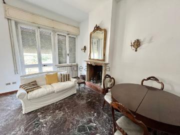 Appartamento in vendita di 230 m² in Via Democrazia, 1250
