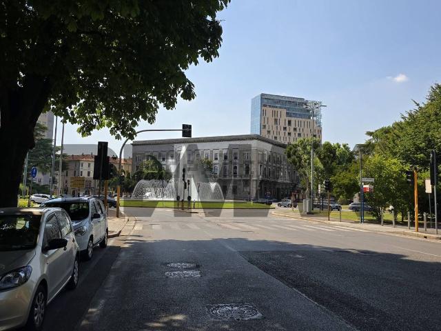 Appartamento in vendita di 230 m² in Via Fiume, 6