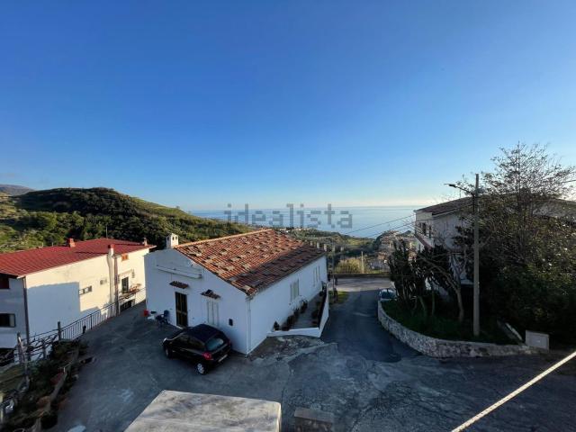 Appartamento in vendita di 230 m² in Via Filippo Renda
