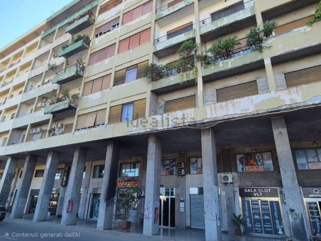 Appartamento in vendita di 230 m² in Via Francesco Crispi