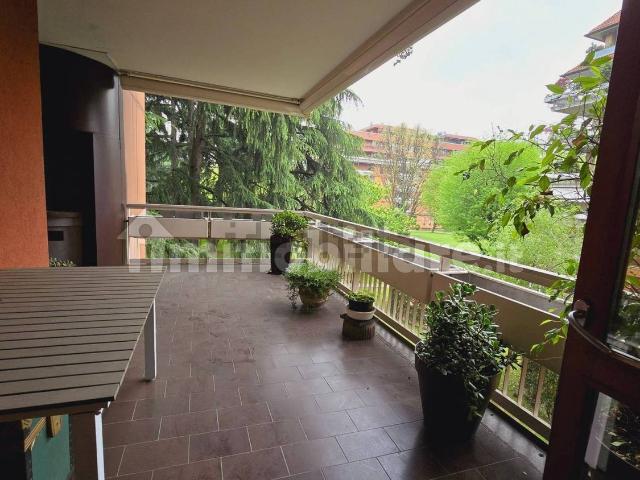 Appartamento in vendita di 230 m² in Via Fratelli Cervi