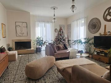 Appartamento in vendita di 230 m² in Via Indipendenza, 12