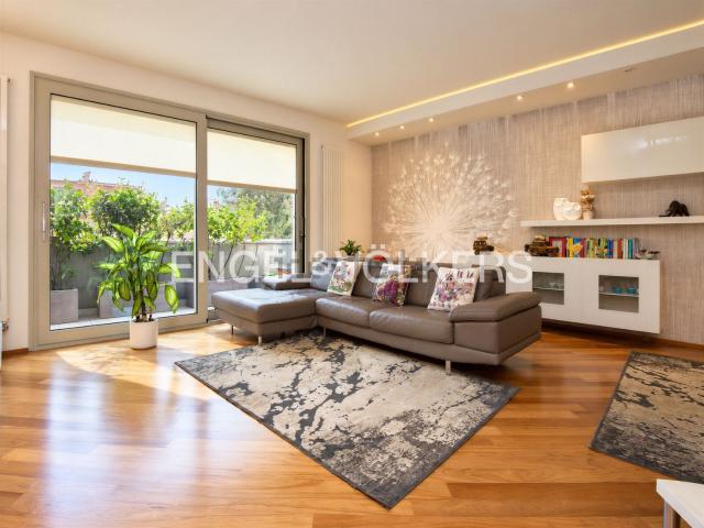 Appartamento in vendita di 230 m² in Via John Fitzgerald Kennedy