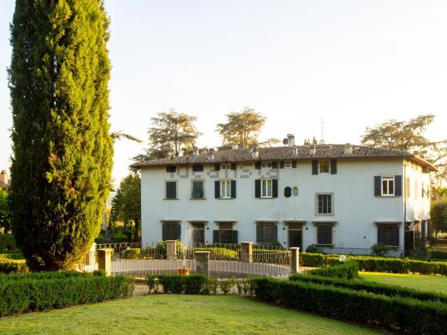 Appartamento in vendita di 230 m² in Via Loretino