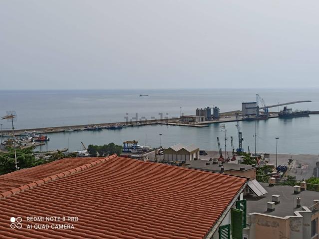 Appartamento in vendita di 230 m² in Via Marina
