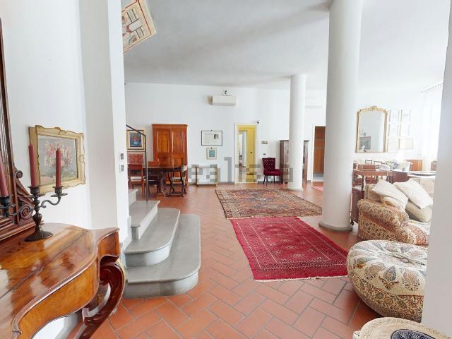 Appartamento in vendita di 230 m² in Via Santo Stefano, 38