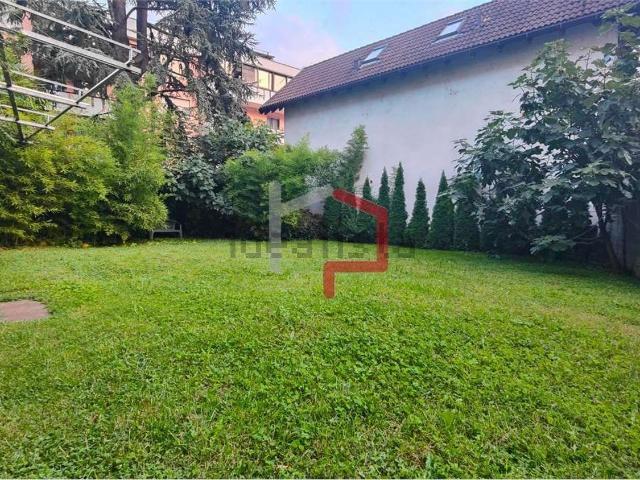 Appartamento in vendita di 230 m² in Via Piave
