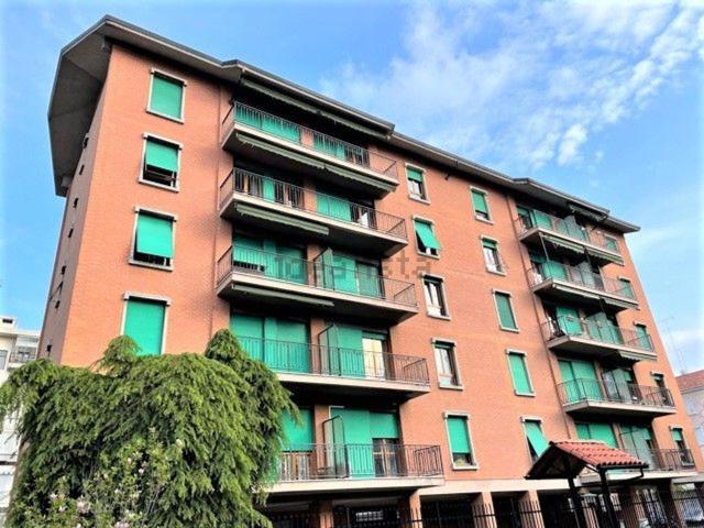 Appartamento in vendita di 230 m² in Via Rodolfo Montevecchio