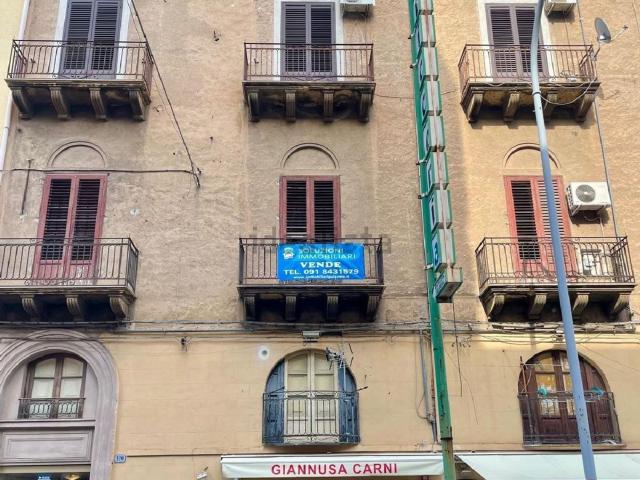 Appartamento in vendita di 260 m² in Via Re Federico, 126