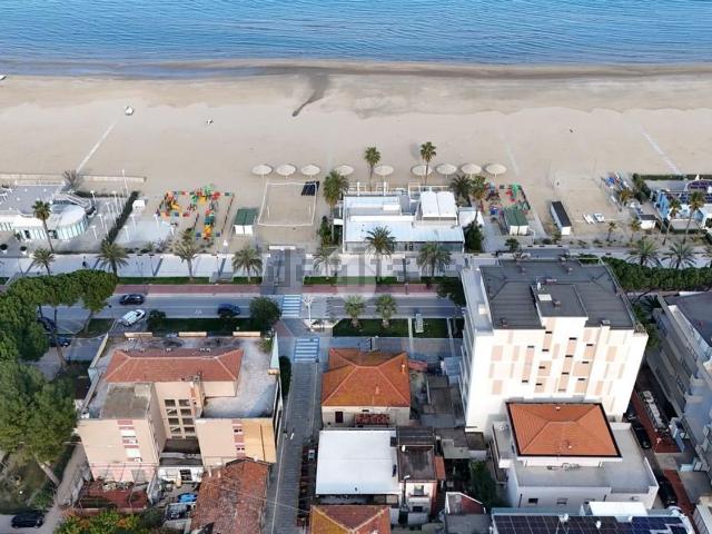 Appartamento in vendita di 230 m² in Via Thaulero, 32