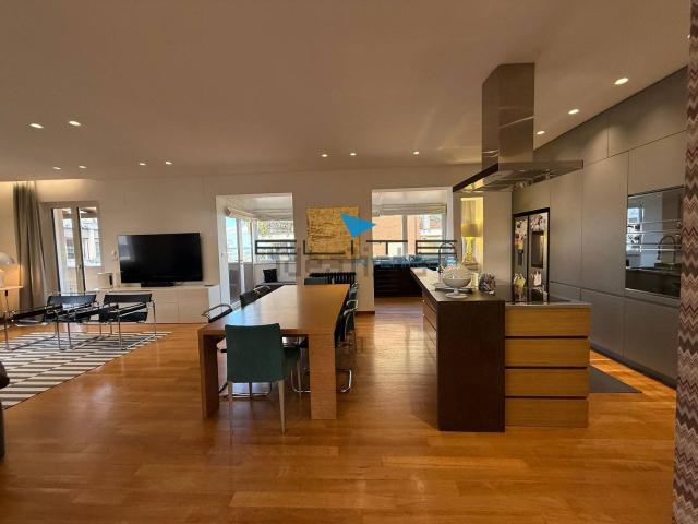 Appartamento in vendita di 230 m² in Via Trilussa